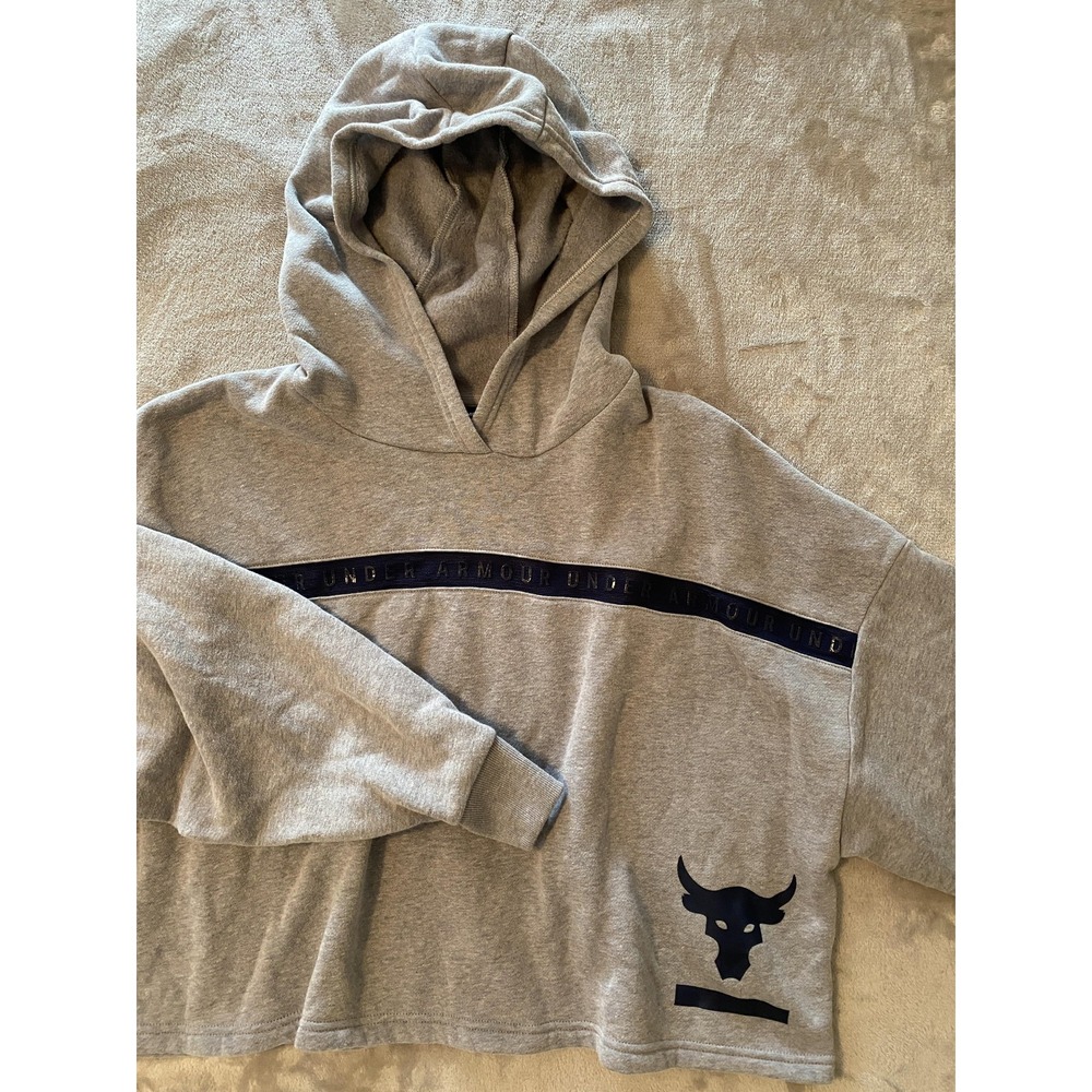 Under Armour Project Rock‎ Hoodie Women Sz M Gray Cropped Brahma Bull Athleisure